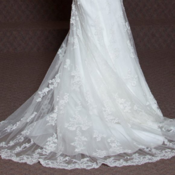 Maggie Sottero Wedding Dress - Picture 3 of 7